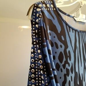 Lovely Ombre Animal Print Cold Shoulder Shirt